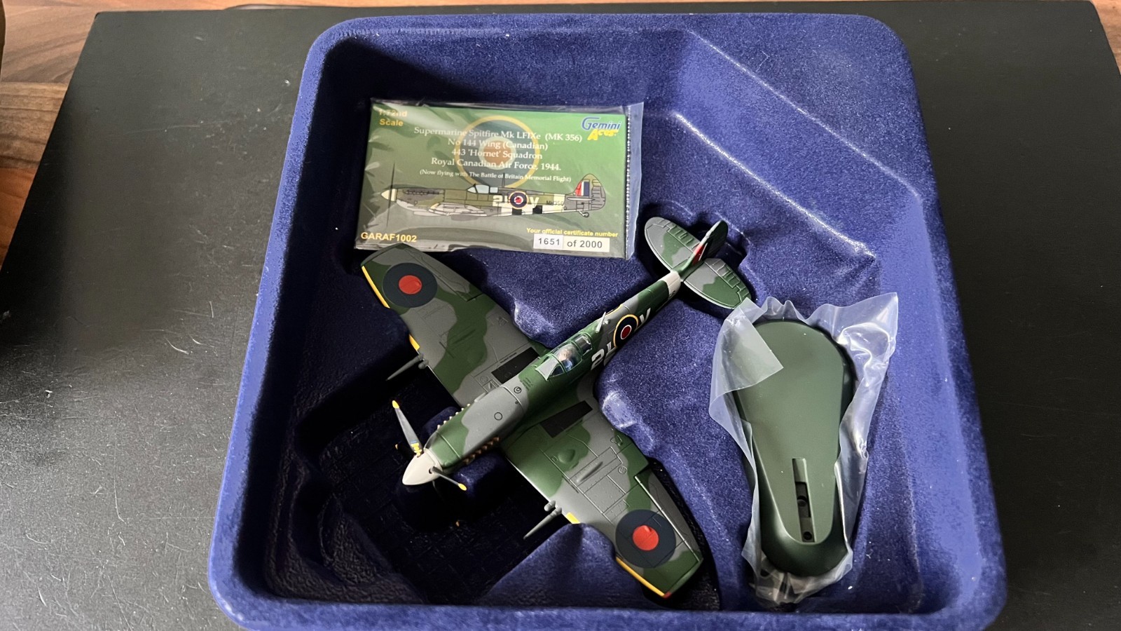GEMINI ACES GARAF1002 – SPITFIRE MK LFIXe 443 HORNET SQUADRON, COMPLIMENTS CORGI