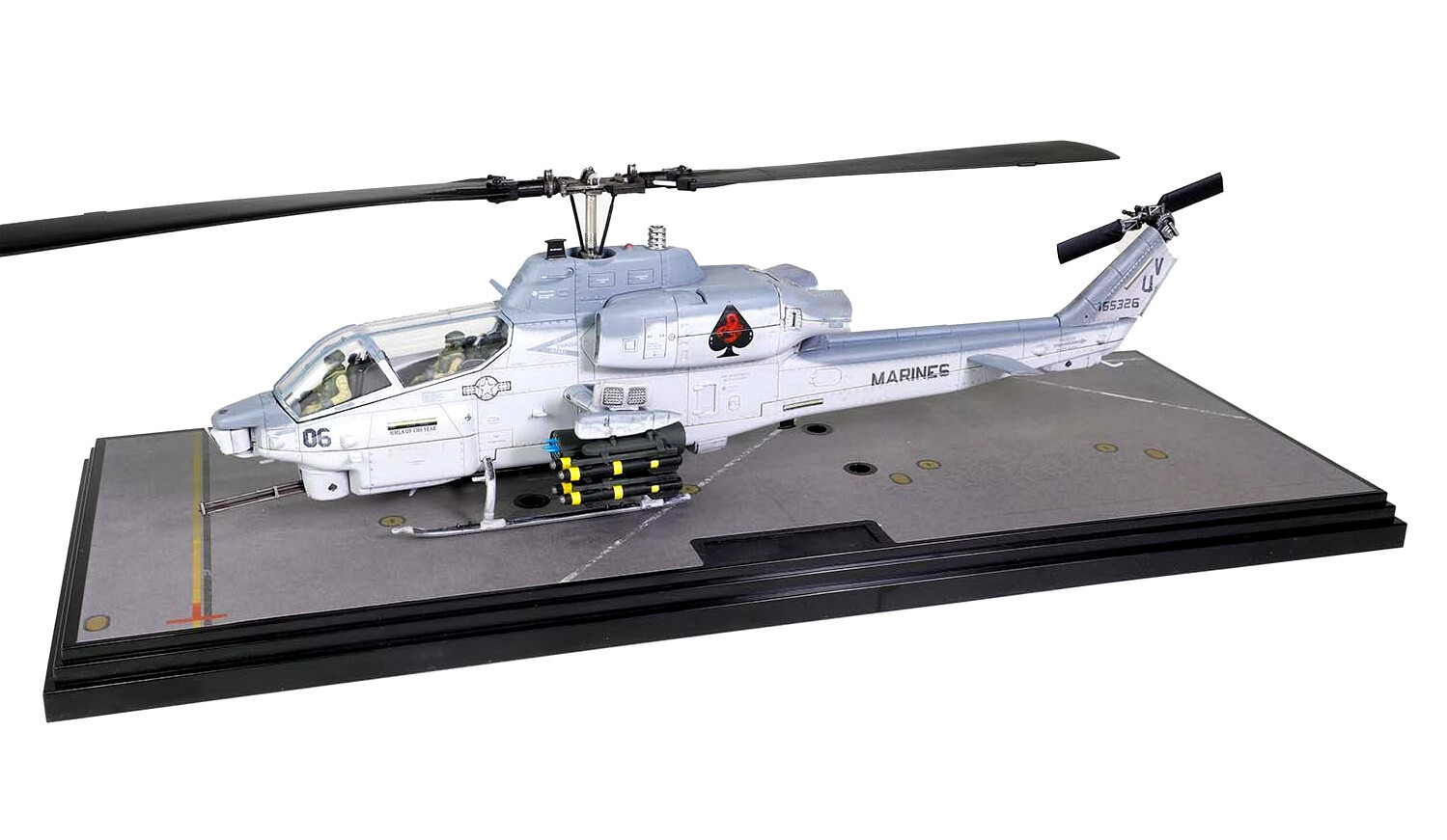 Forces of Valor 1:48 USMC AH-1W Super Cobra Attack Helicopter, FOV820004A1