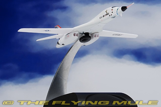 Dragon Models 1:400 B-1A Lancer USAF #74-0159 Low-Speed Configuration