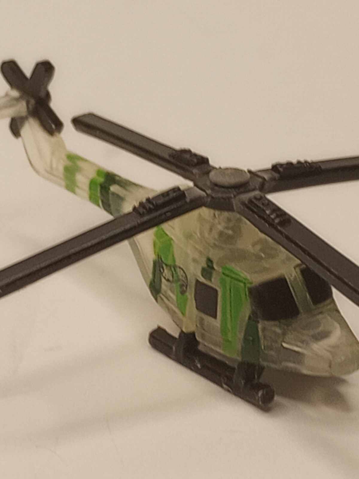 Hot Wheels Planet Micro Helicopter Green/Clear Camo