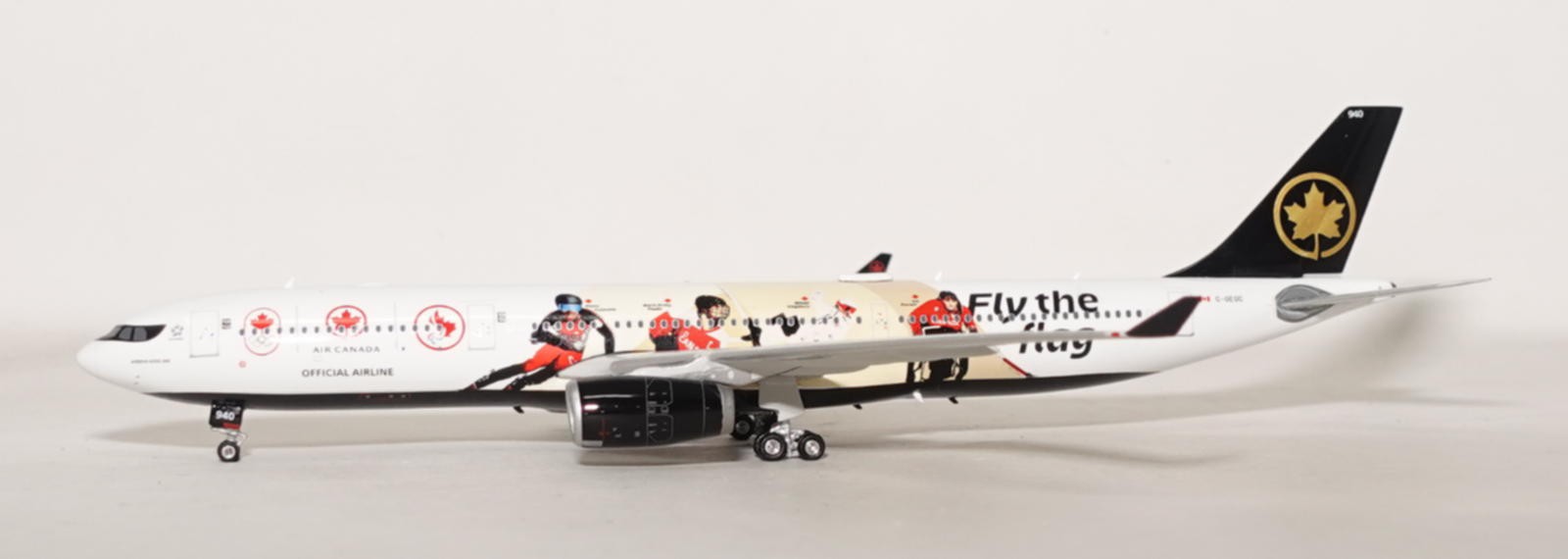 1:400 Phoenix Models Air Canada A330-300 C-GEGC 92824 PH412072 Airplane Model