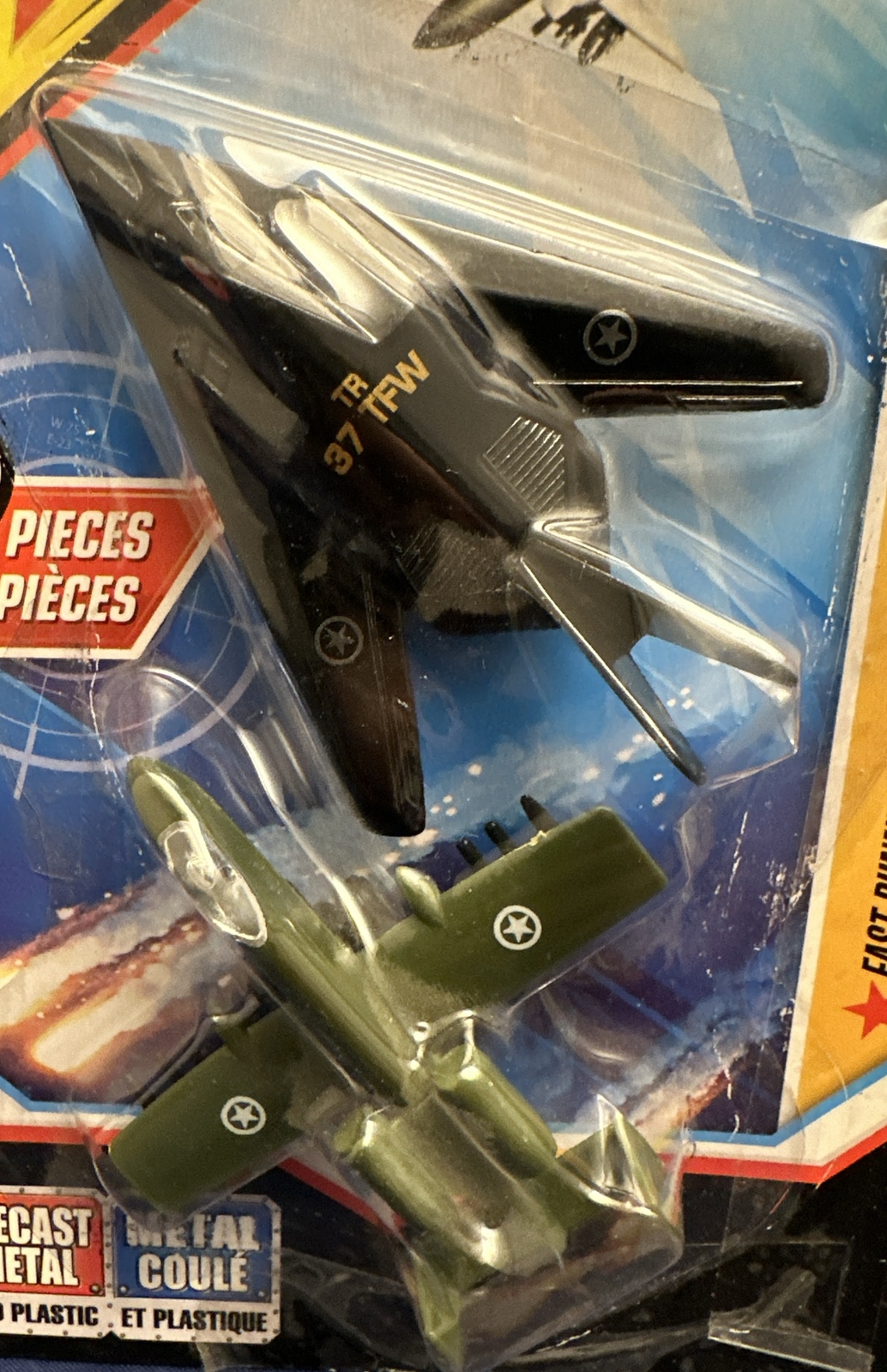 Vintage AIR FORCE JET 2 Piece Set Diecast NEW Ages 3+ (2)