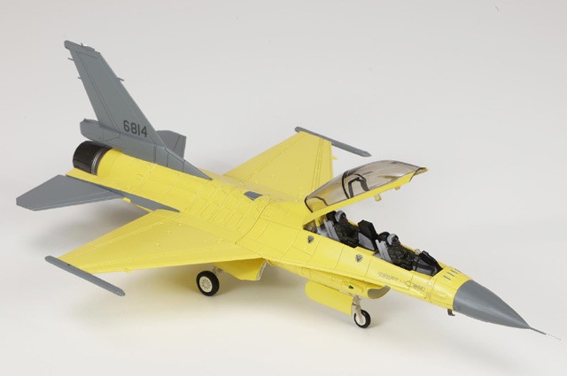 Hobby Master 1/72 F-16V Fighting Falcon #6814 ROCAF