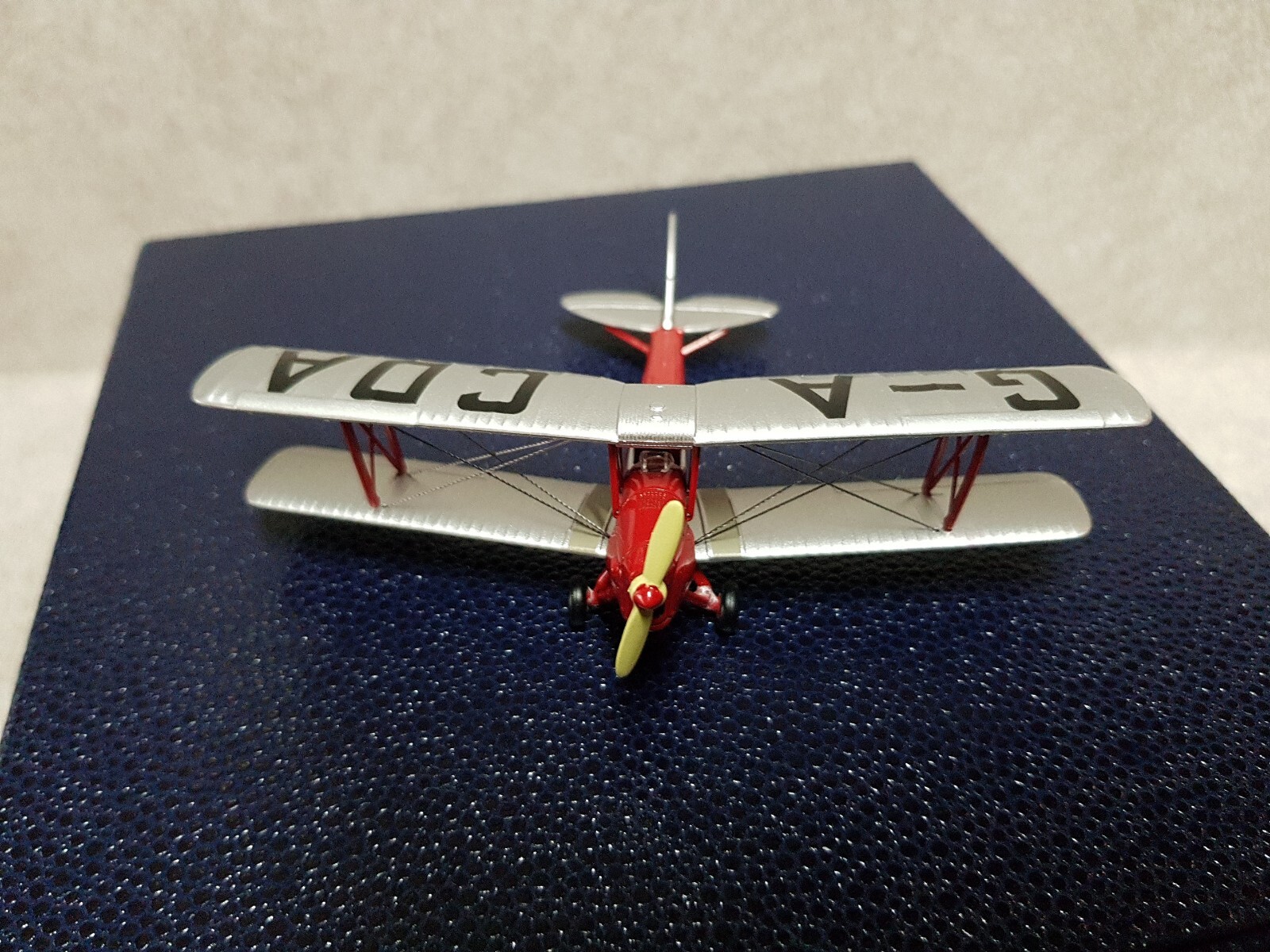 Oxford Aviation 72TM003 DH82A Tiger Moth G-ACDA ( DE HAVILLAND SCHOOL 1:72