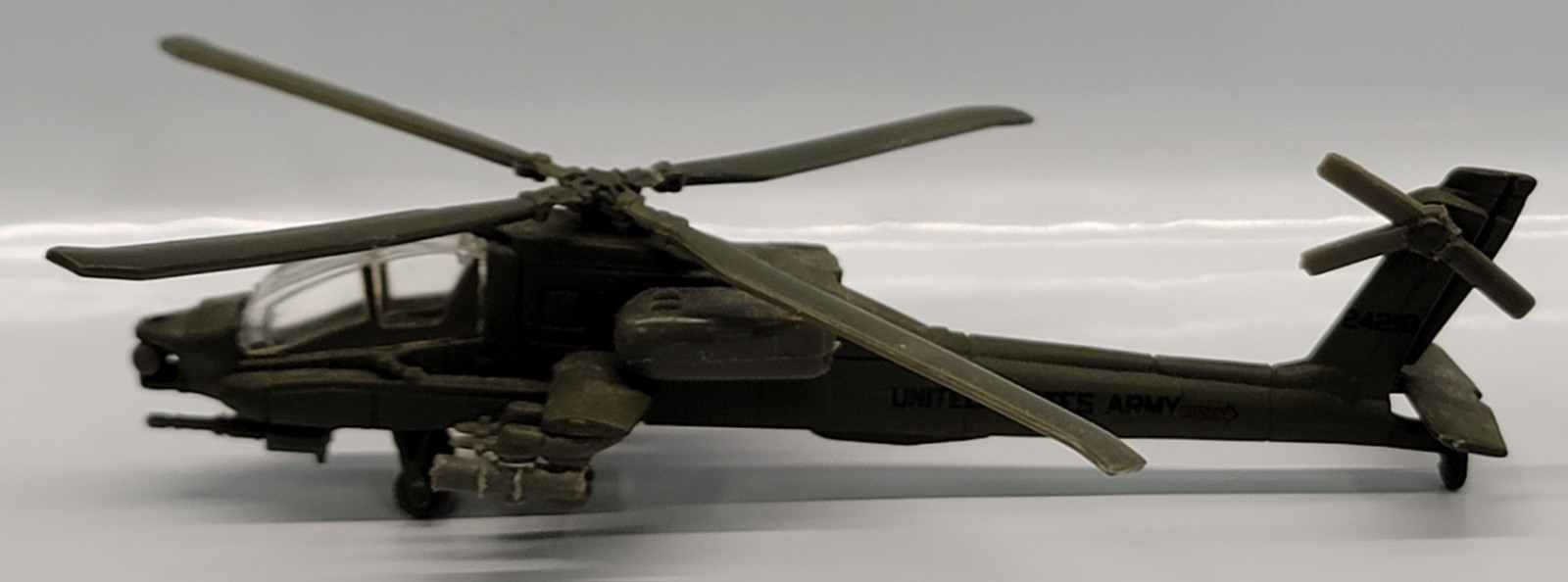 Road Champs Flyers Diecast AH-64A Apache Helicopter 1996 Army Green
