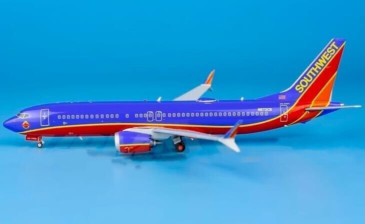 1:200 GeminiJets SOUTHWEST BOEING 737 MAX 8 Passenger Airplane Diecast Model