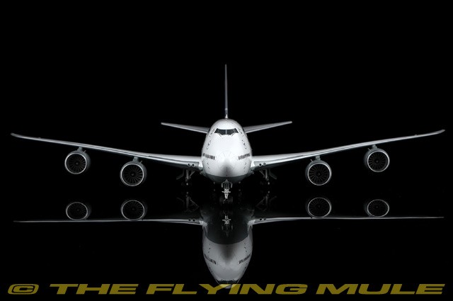 SQ Wings 1:200 747-8I Lufthansa D-ABYM