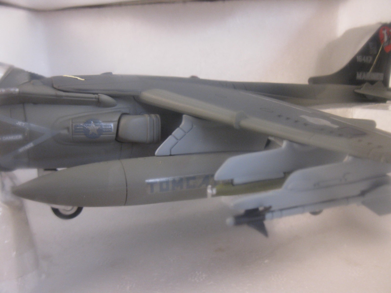 Armour/Franklin Mint 1:48 BAe AV8 Harrier II USMC VMA-311 Tomcats B11B550