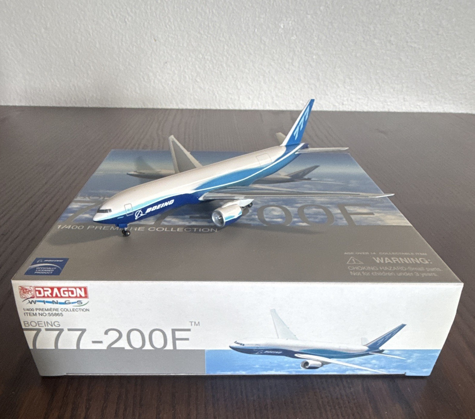 Dragon Wings Boeing 777-200F 1:400 Diecast House Colors.