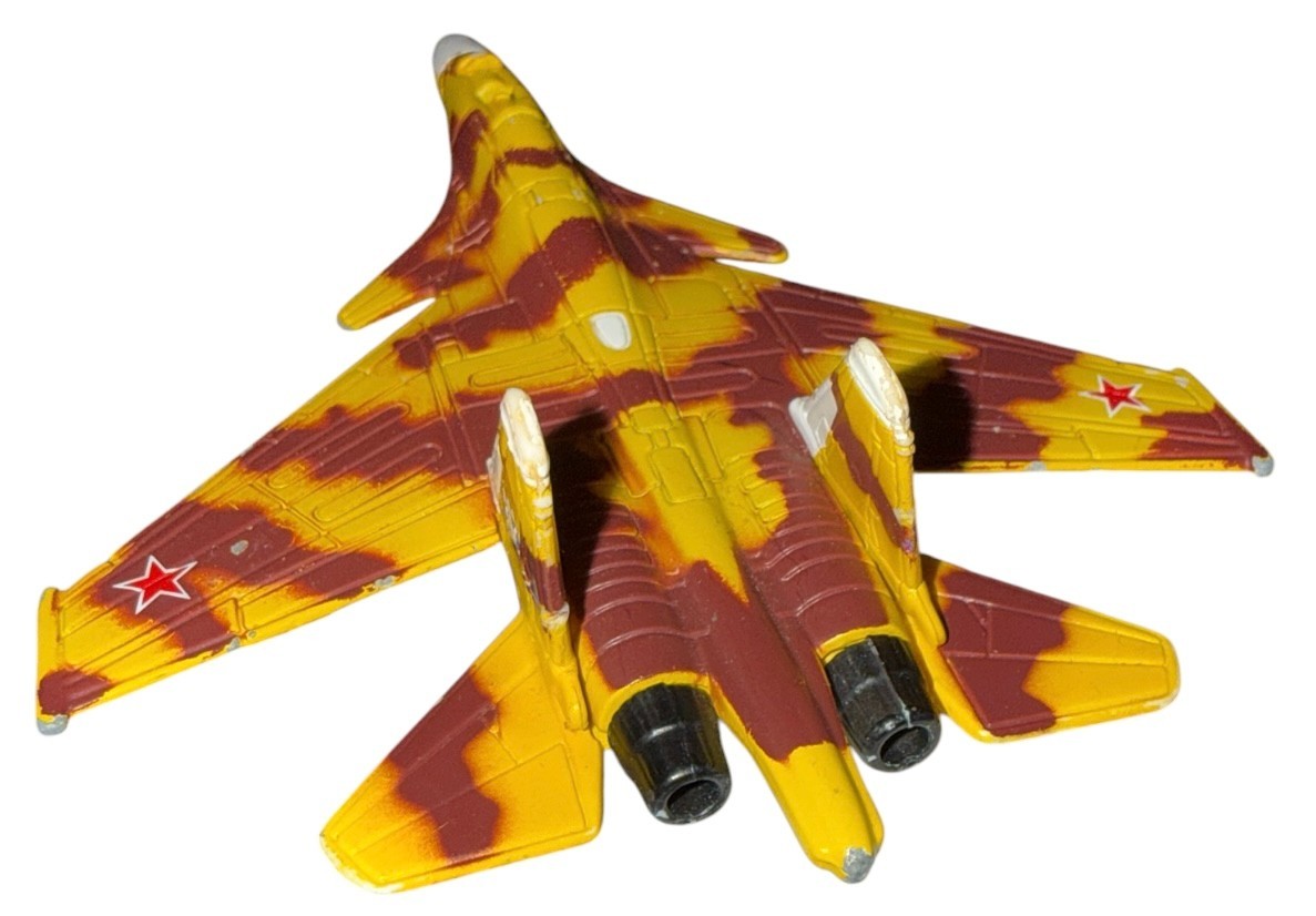 Maisto Sukhoi Su-37 Military Airplane Diecast Model NO STAND Yellow/Brown