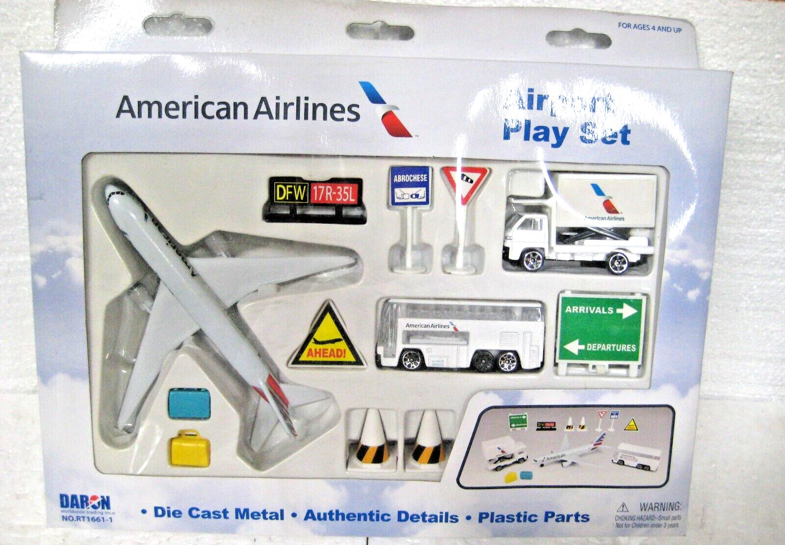 AMERICAN AIRPLINES 12 PCS PLAY SET BY DARON AIRPORT PLAY SET #RT1661-1