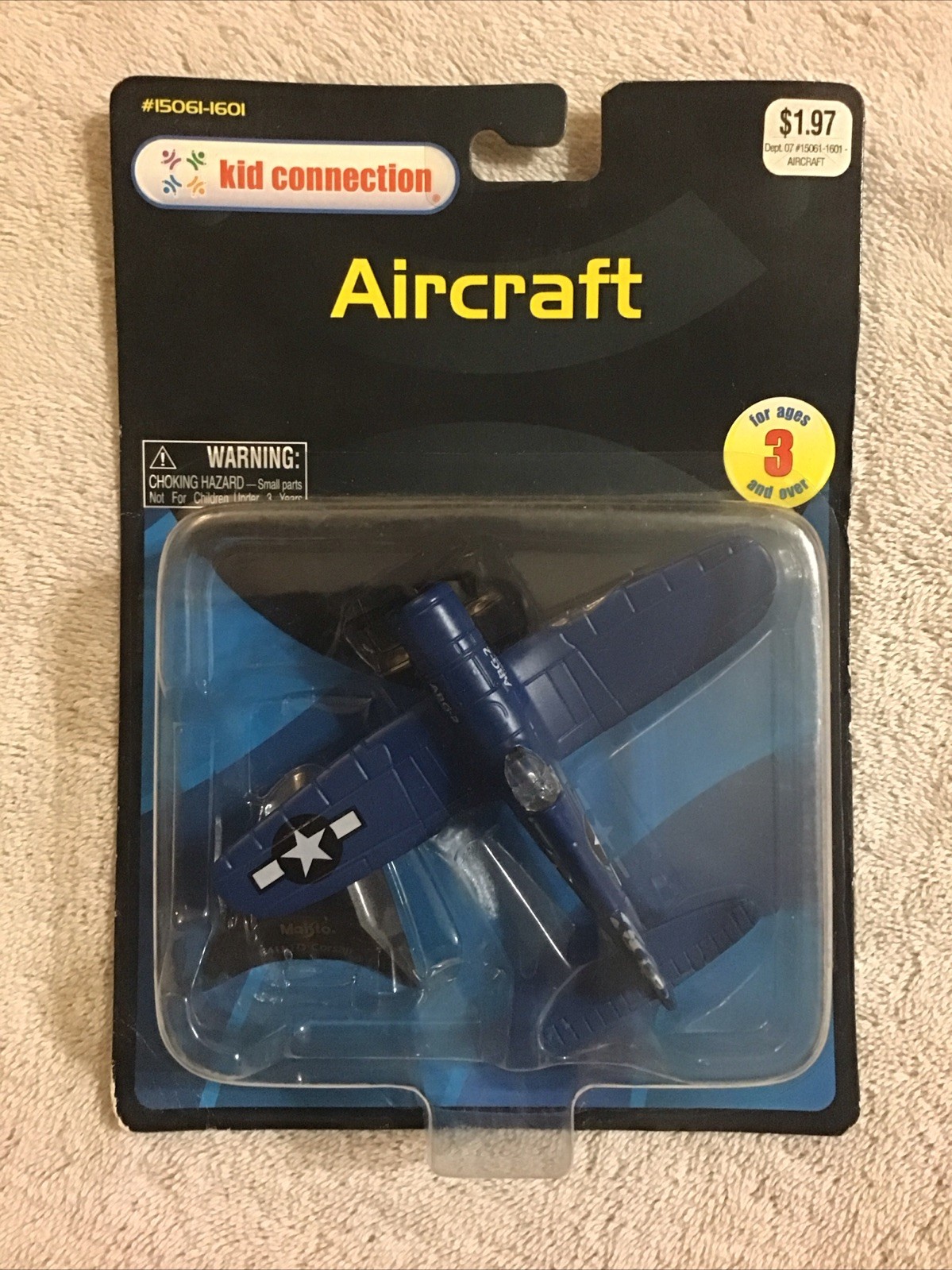 2004 Maisto WWII F4U-1D CORSAIR US Navy FIGHTER Diecast Motorized Airplane