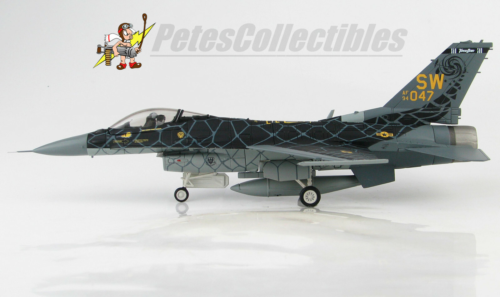 Hobby Master HA3883 Lockheed F-16C Falcon USAF Demo Team Venom Paint Scheme 1:72