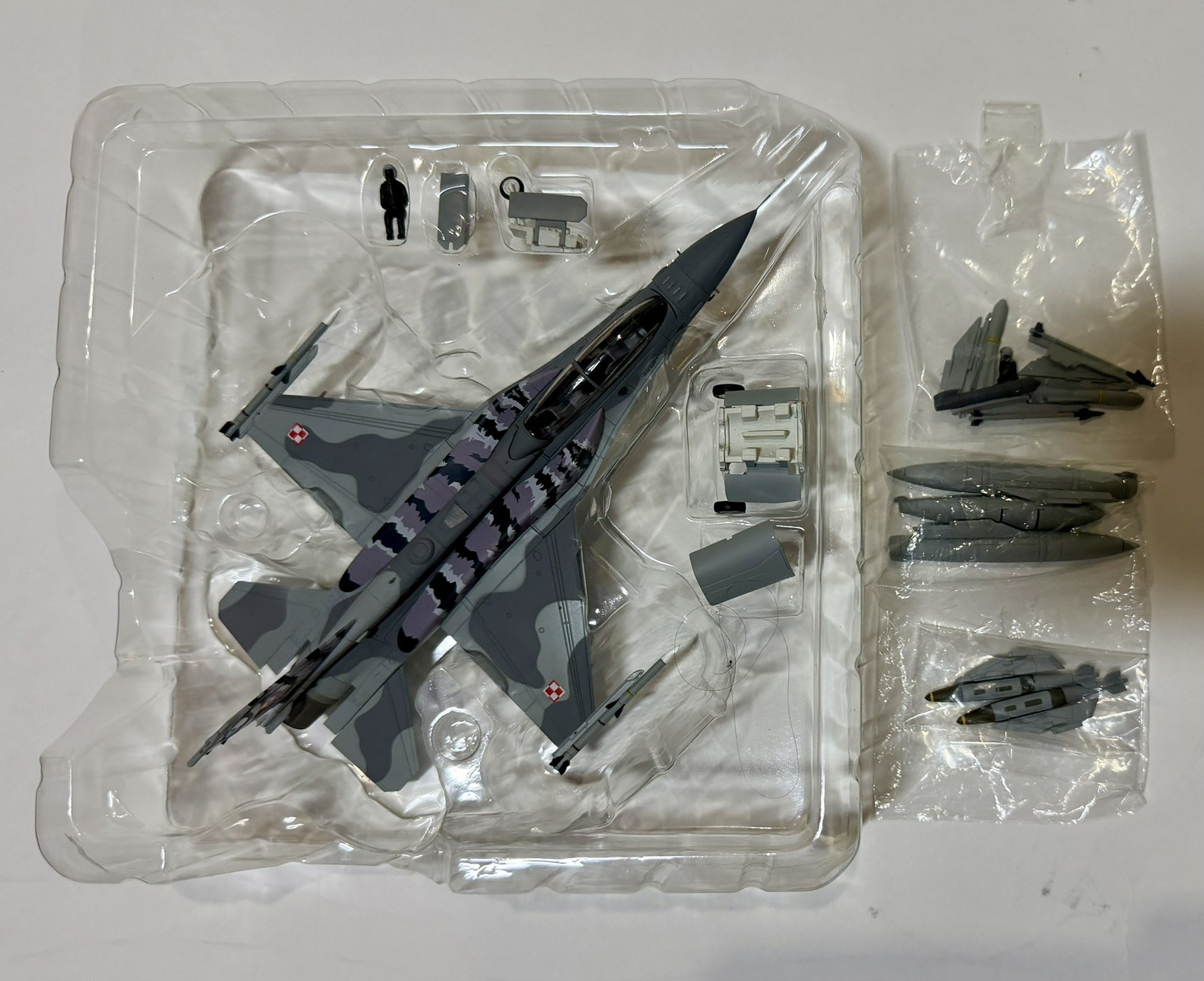 Hobby Master HA3835 Lockheed F-16D Polish Air Force NATO Tiger Meet 2014, 1:72