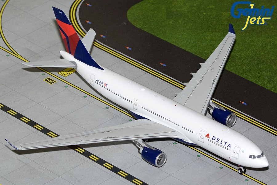 GEMINI JETS DELTA AIR LINES AIRBUS A330-200 1:200 DIECAST G2DAL1118 IN STOCK
