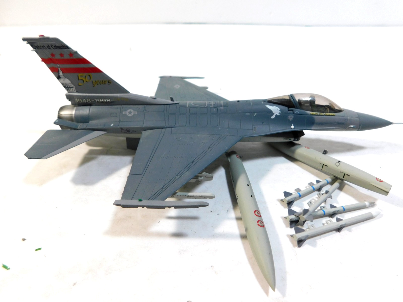 1:72 Warbirds Lockheed F-16 Fighting Falcon Diecast USAF D.C. 113th Wing 50 Year