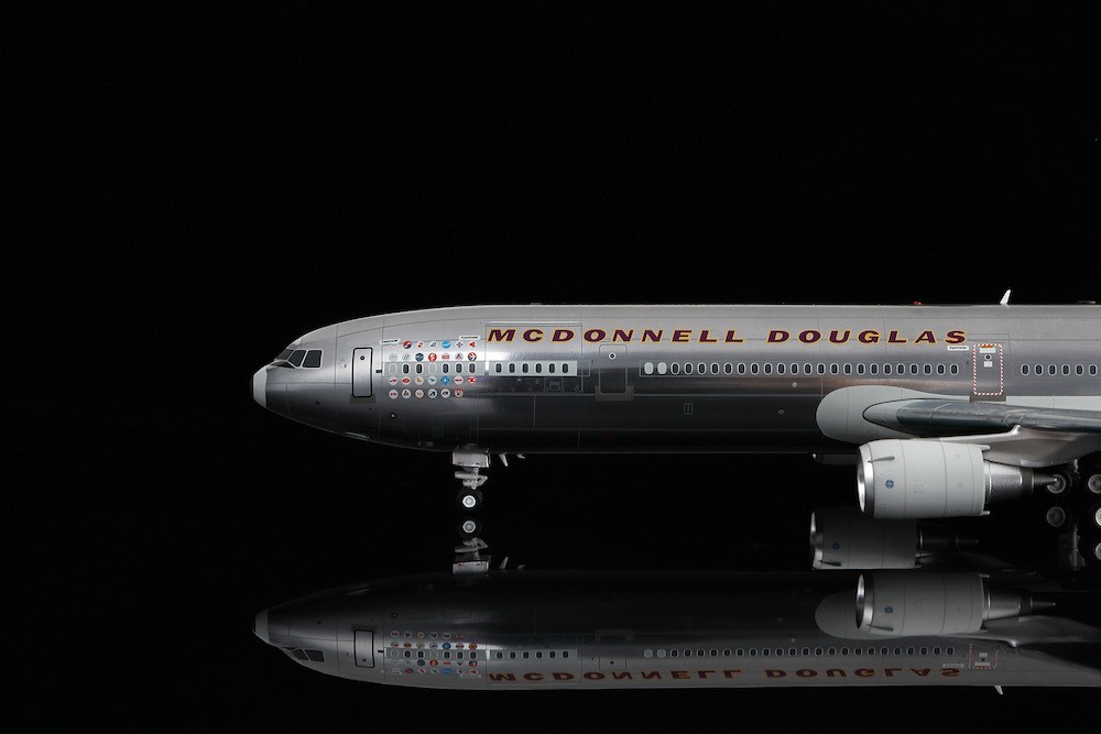 SQ Wings 1/200 McDonnell Douglas MD-11 House Color N111MD Prototype