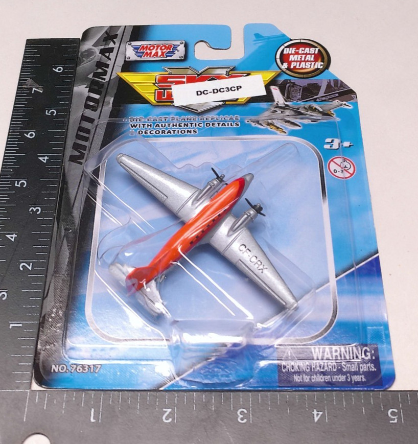 Military Prop Plane Diecast Sky Wings MotorMax DC-DC3CP 76317 NEW Old Stock