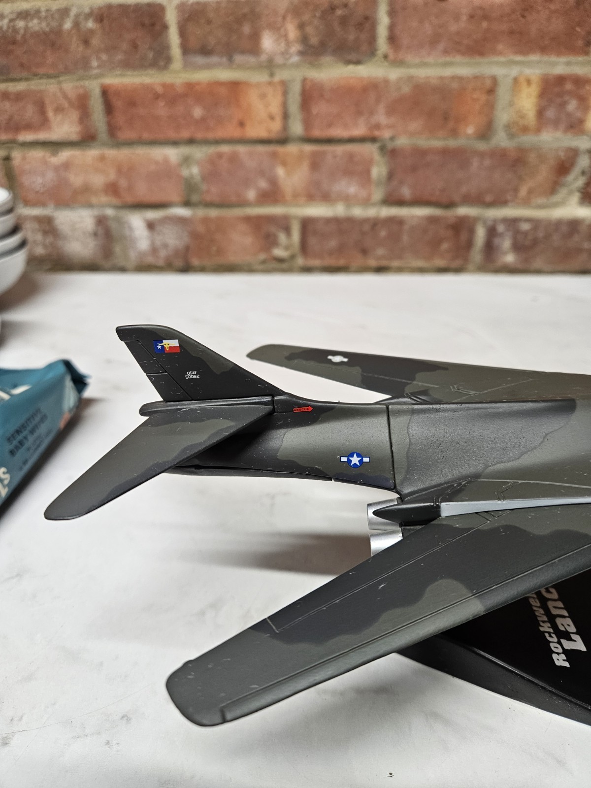 Atlas Editions 30cm Long Diecast 3 903 037 – Rockwell B-1B Lancer