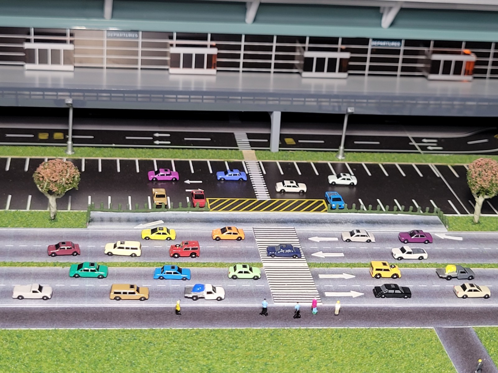 Artistic400 Airport Accessories GSE 1:400 Scale Passenger Cars 26-Pack