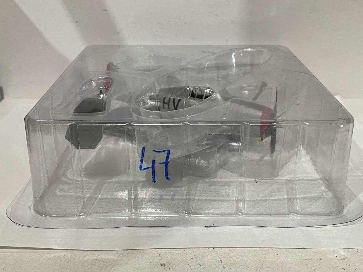 #47 Republic P-47D Thunderbolt 1944 USA WWII 1:72 fighter Aircraft diecast Luppa
