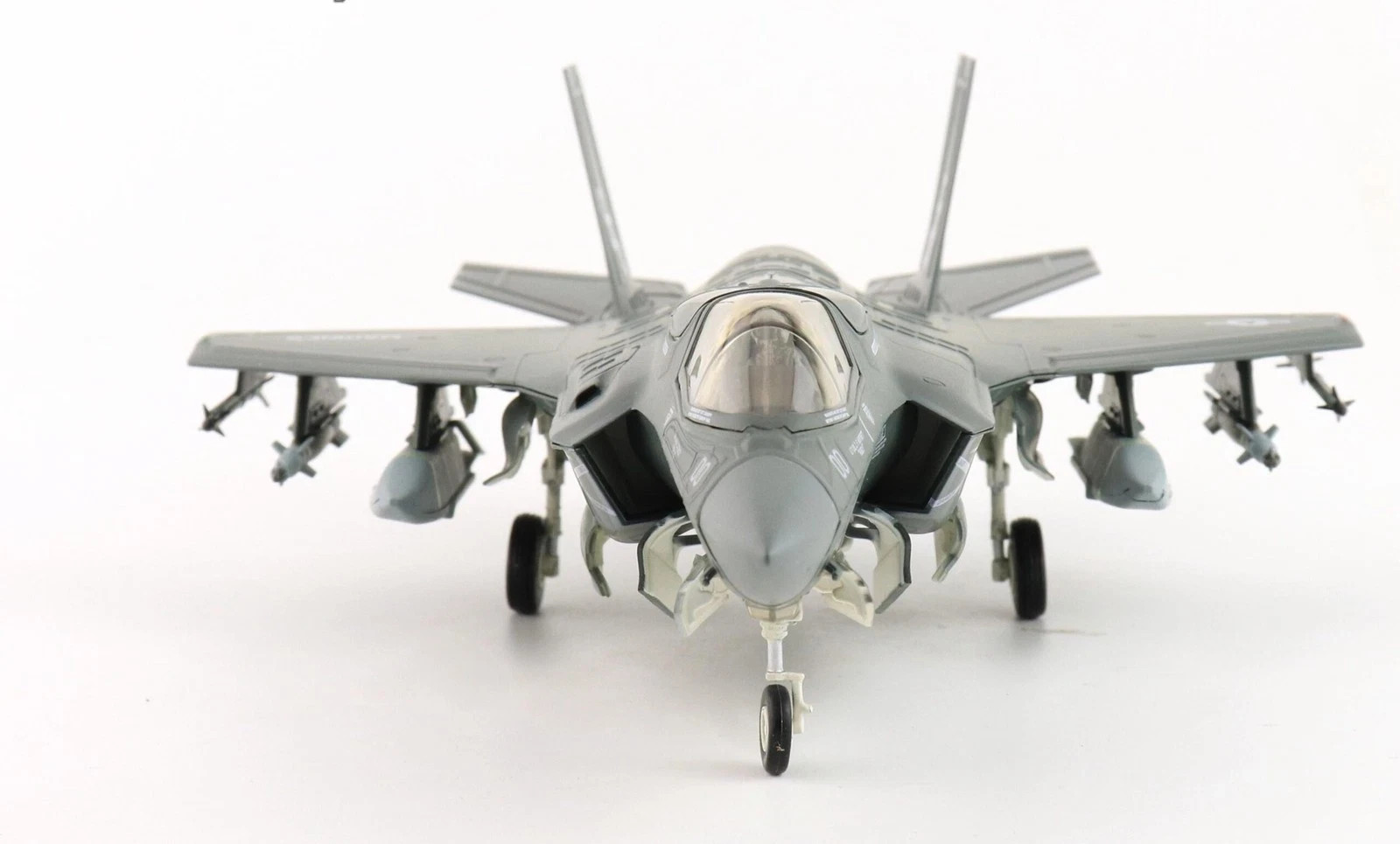 Hobby Master 1/72 F-35B Lightning II HAWKS VMFA A-533 Beast Model HA4625