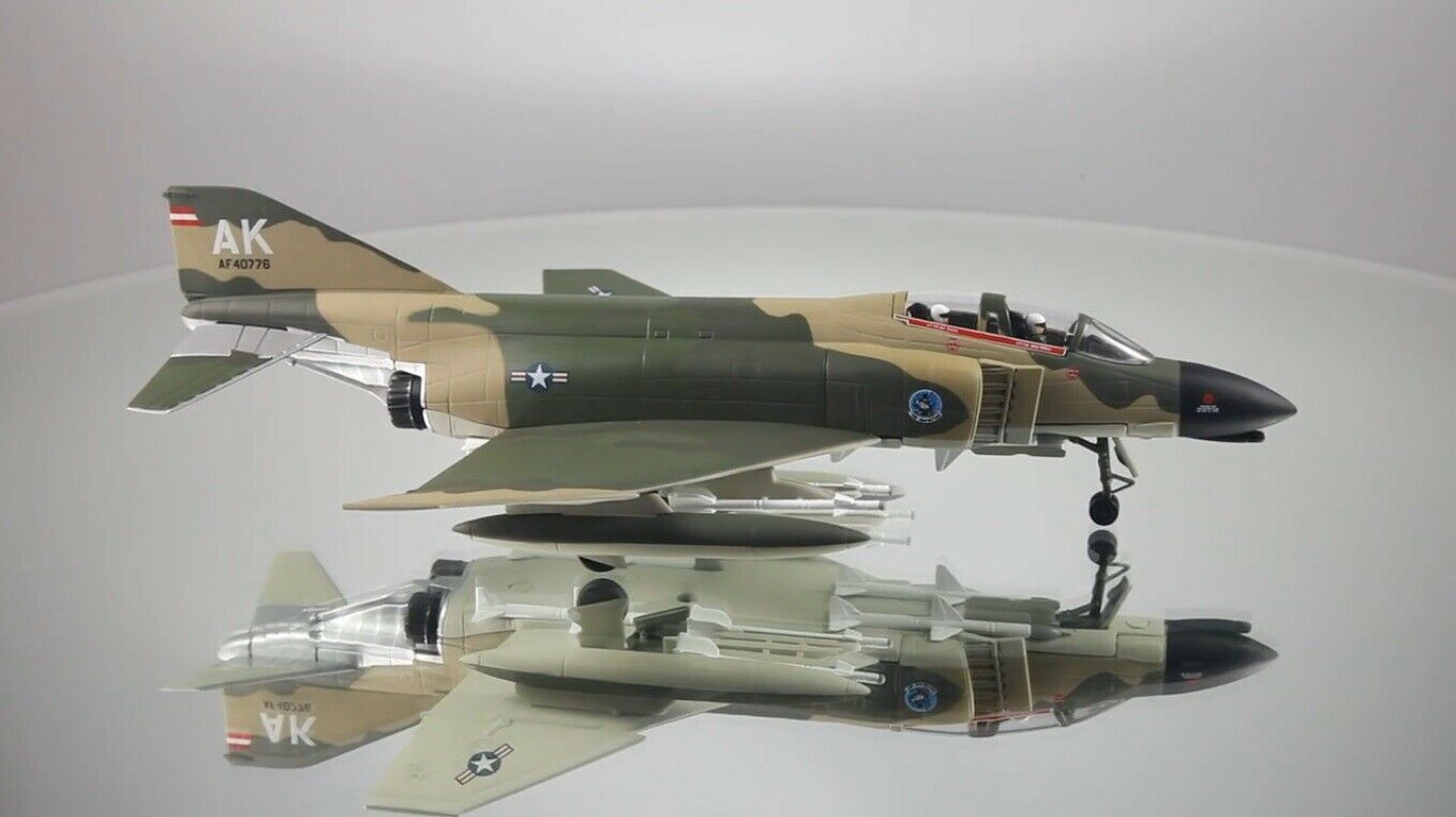 McDONNELL DOUGLAS F-4C PHANTOM USAF 366TH VIETNAM 1967 – CORGI US33220 1/72