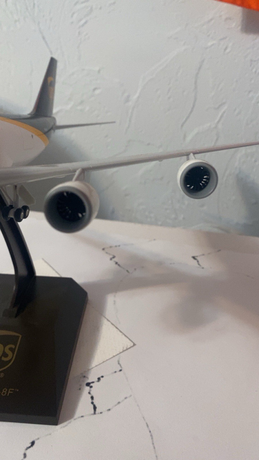 Daron Skymarks 747-8f Ups 1:200 Scale Model