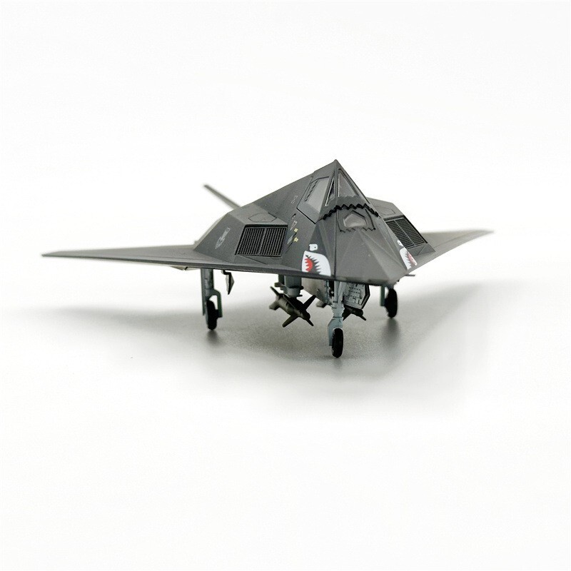 Wltk USAF F-117 Nighthawk Stealth Attack Aircraft Shark Mouth 1/72 Diecast Model
