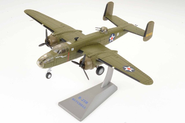 A00111B Air Force 1 B-25B Mitchell 1/72 Model Whirling Dervish USAAF 17th BG