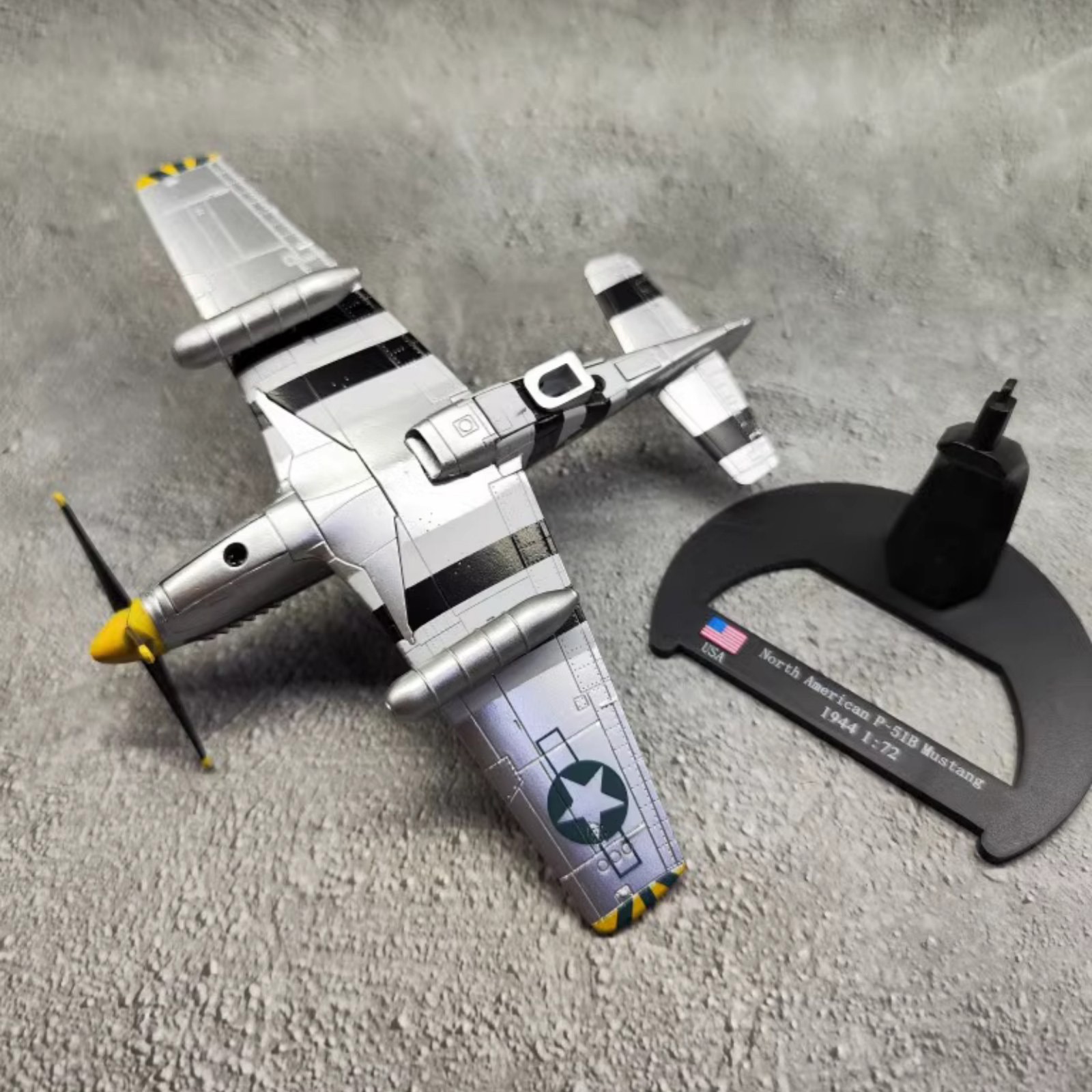 14cm Diecast Alloy 1/72 WWII North American P-51B Mustang Fighter Model Display