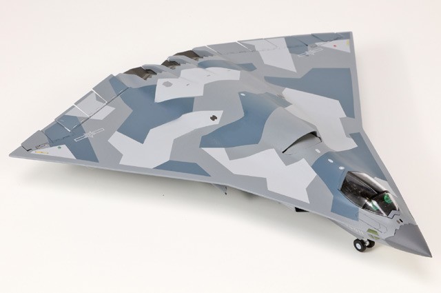 A00323 Air Force 1 J-36 1/100 Model PLAAF