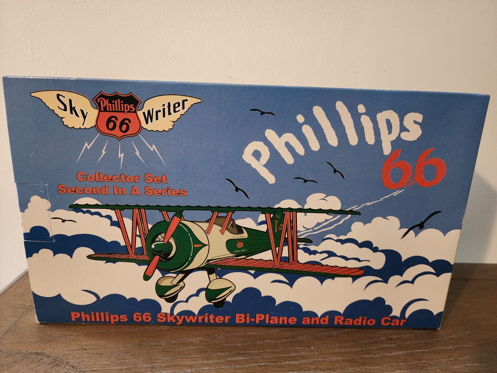 Phillips 66 SkyWriter Biplane & 1937 Chevy Bel Air Radio Car Ltd Edition Diecast