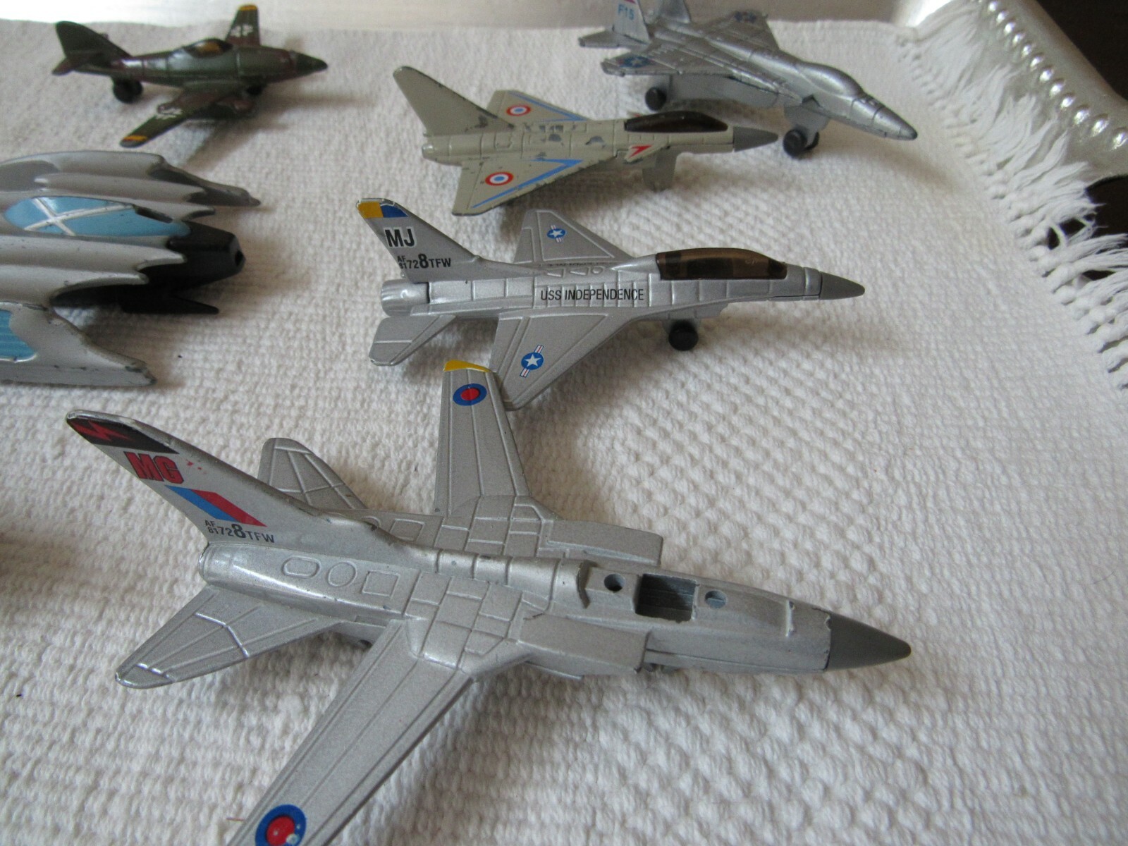 PARTS Lot of 10 Vintage Diecast Metal Planes Maisto other F-15 Fighters Jets