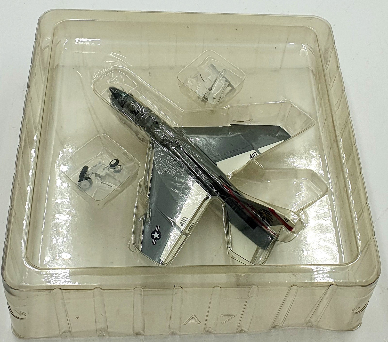 Witty Wings 1/72 Scale WTW-72-024-003 – A-7E VA-87 Golden Warriors