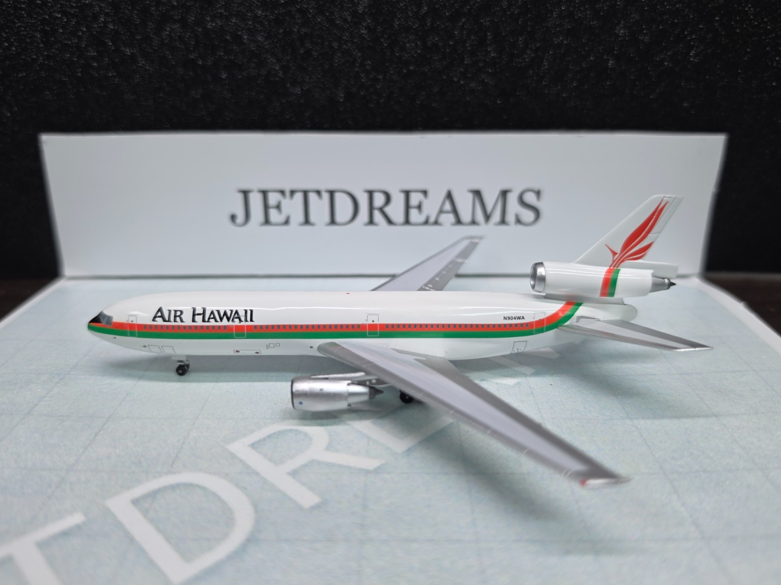 1/400 AIR HAWAII DOUGLAS CORPORATION DC-10-10 1980’S COLORS N904WA AEROCLASSICS