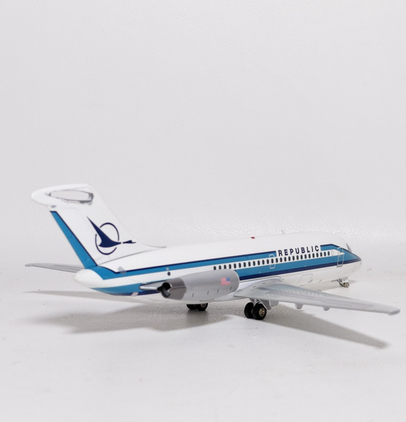 Gemini Jets 1:200 Diecast Douglas DC-9 Republic Airlines N91S Blue Goose