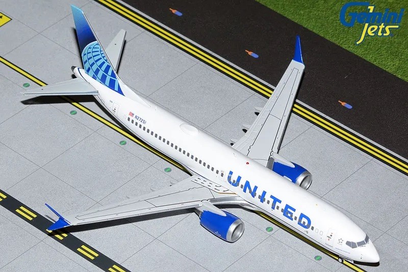 Gemini 200 United Airlines Boeing 737 MAX 8 N2625I (G2UAL1054)
