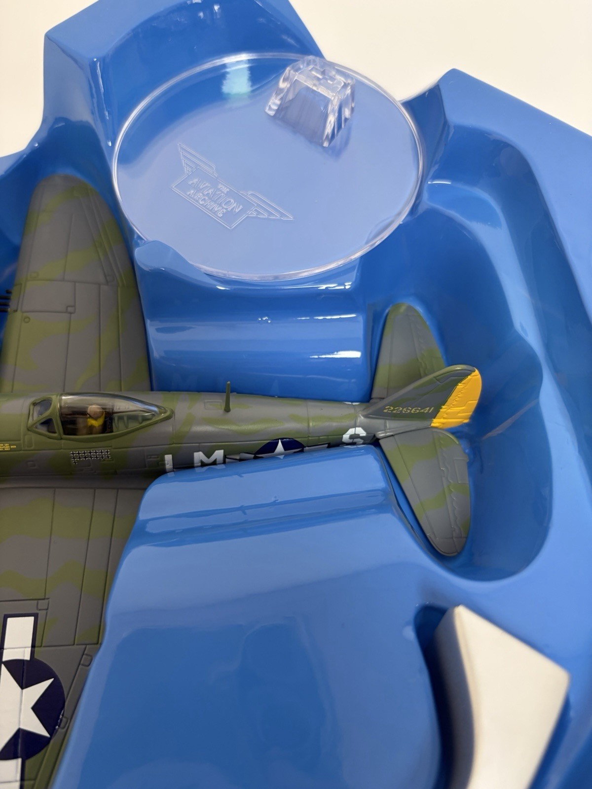 Corgi Aviation Archive 1:72 P-47D Thunderbolt 226641 COL Dave Schilling AA33801