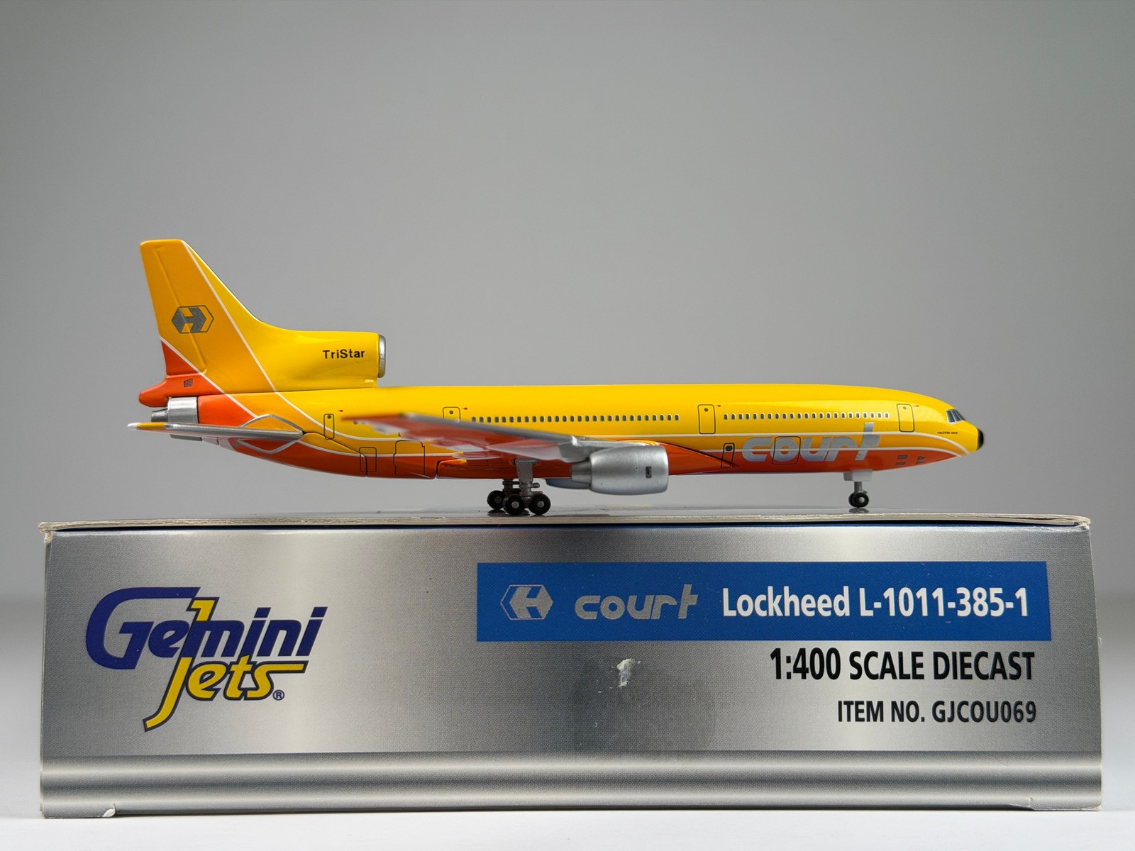 Court Line Lockheed L-1011 1:400 Gemini Jets G-BAAA (GJCOU069)