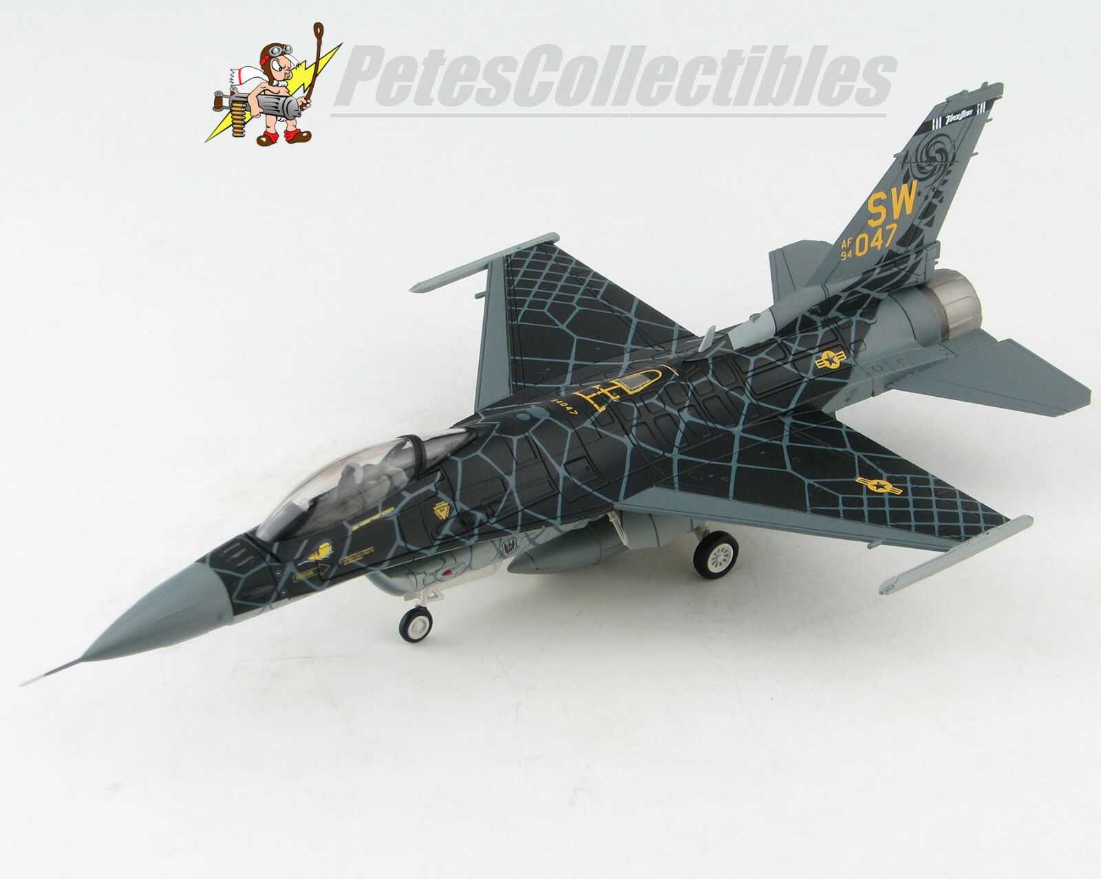 Hobby Master HA3883 Lockheed F-16C Falcon USAF Demo Team Venom Paint Scheme 1:72