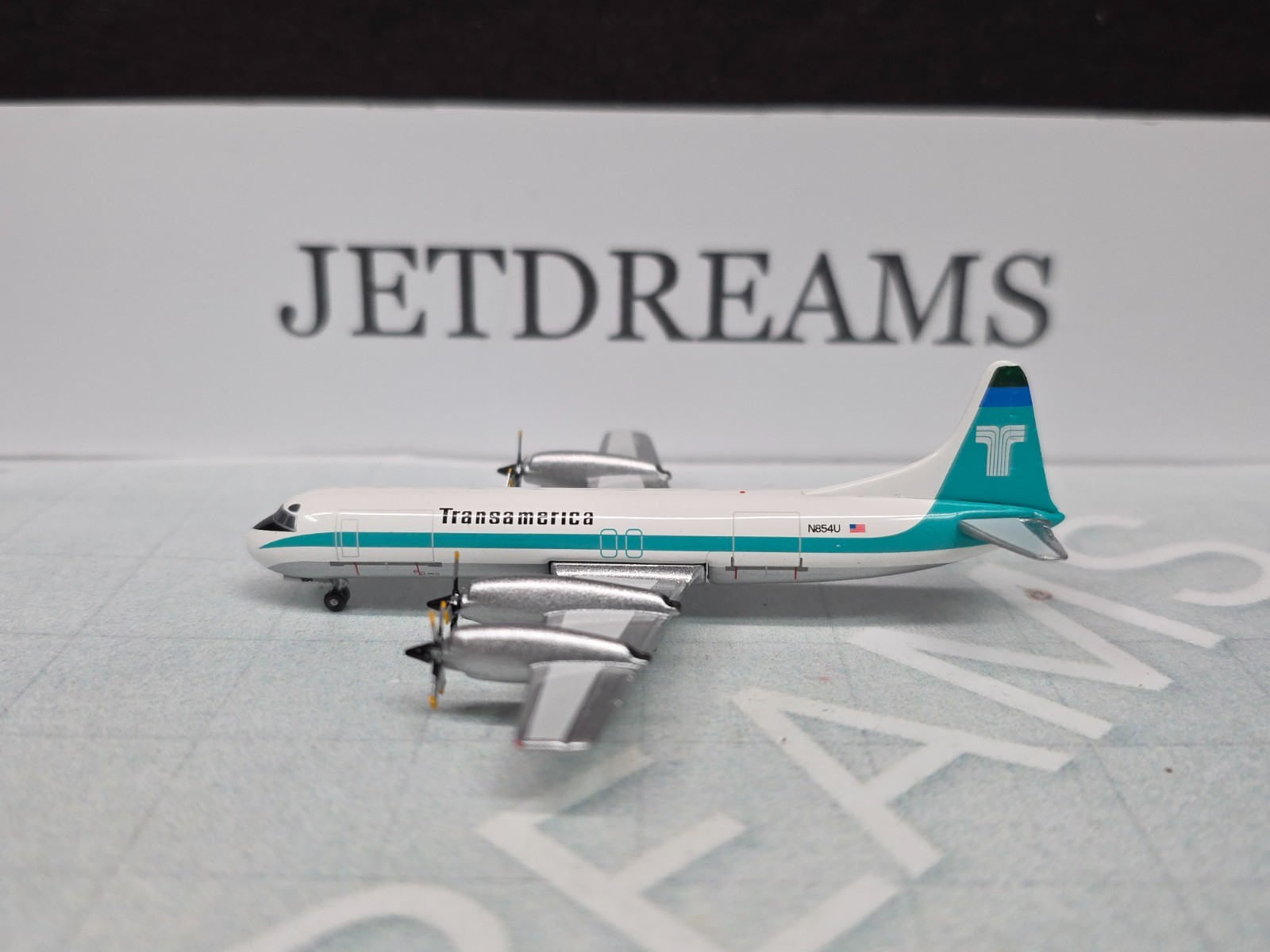 1/400 TRANSAMERICA LOCKHEED L-188 / 188CF 1970’S COLORS N854U AEROCLASSICS