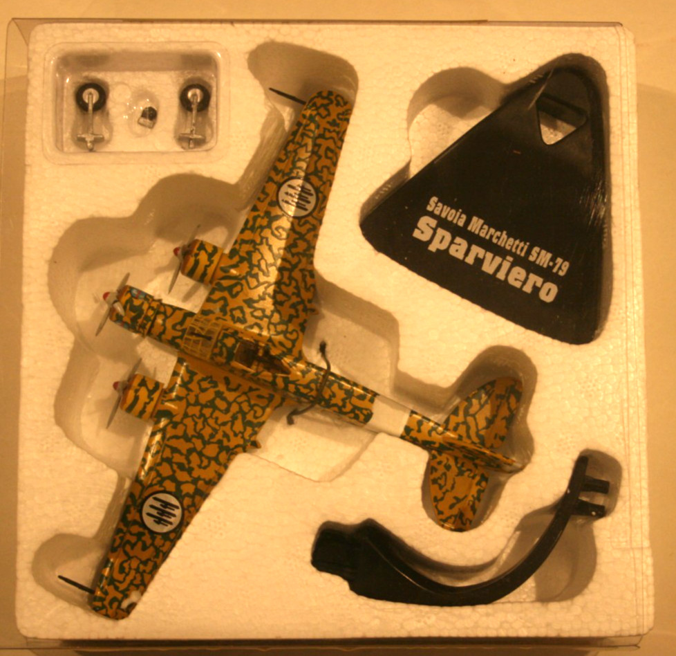 Atlas Savoia Marchetti SM-79 Sparviero 1/144 diecast mint in packaging