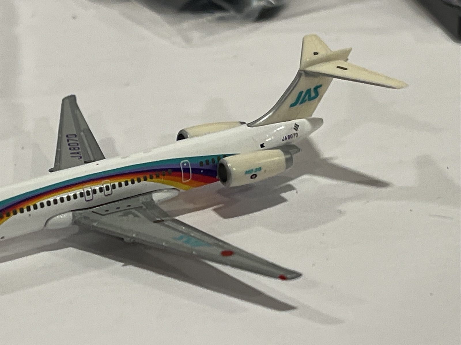 1:500 Herpa JAS Japan Douglas MD 90 Airlines Jet Toy Scale Model Airport Scale