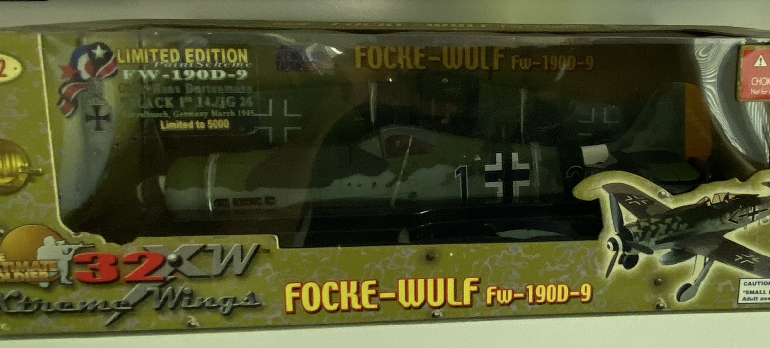21st Century Toys 1:32 Focke-Wulf Fw-190D-9 WWII 1945 Diecast LE, MIB