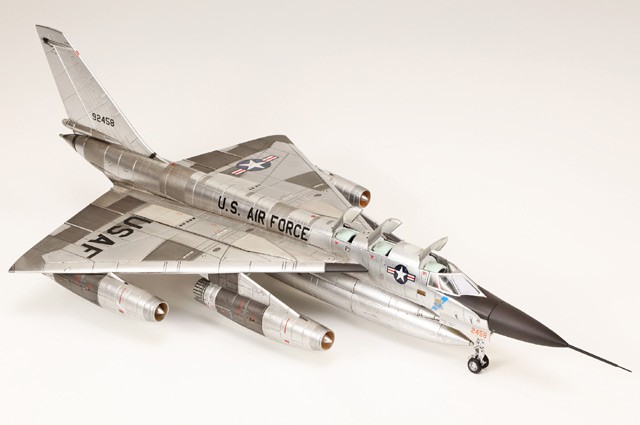 CA725801W Calibre Wings B-58A Hustler 1/72 Model #59-2458 USAF 43rd BW, 65th BS
