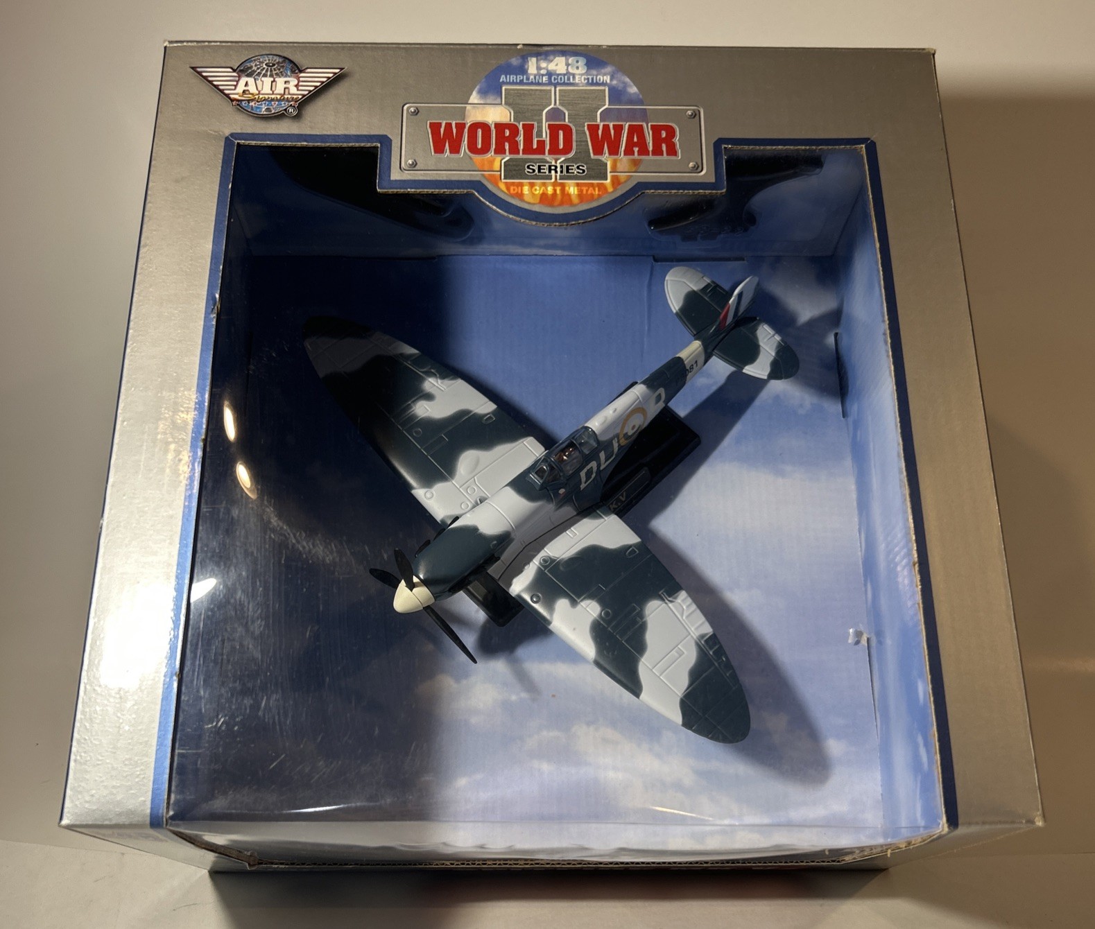 AIR LEGENDS MODELS WWII SERIES 1:48 SCALE SPITFIRE MK. V DIE CAST MODEL