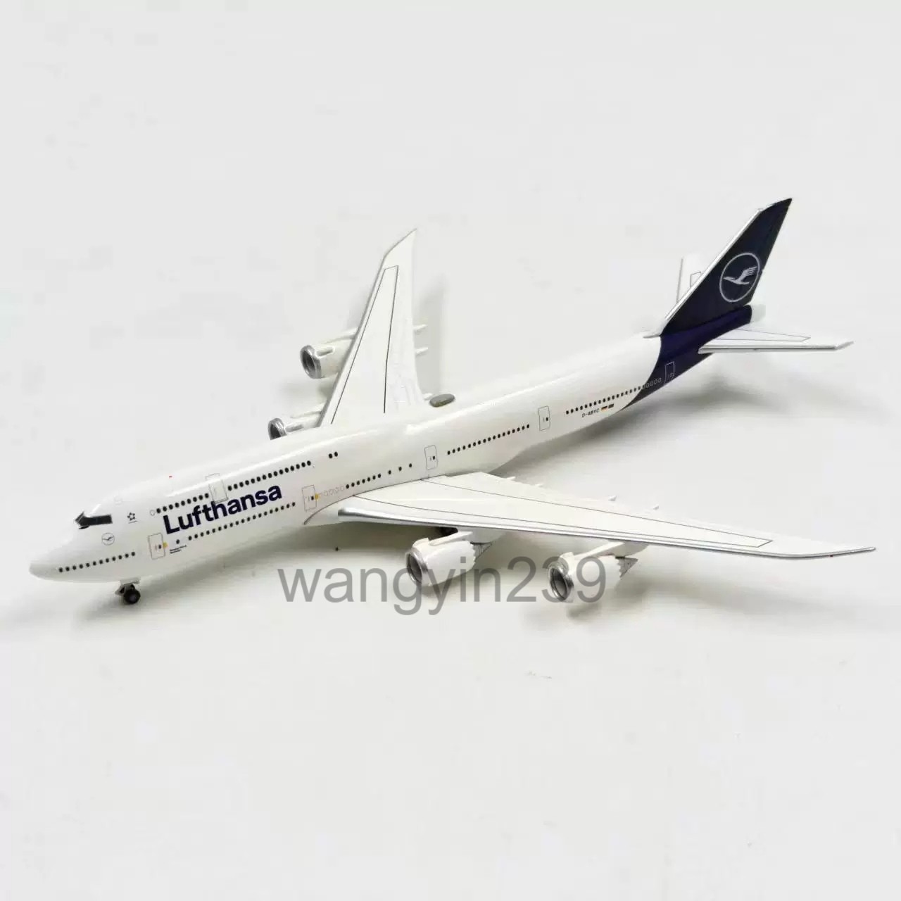 Herpa 1:500 Lufthansa Boeing 747-8 Diecast Aircraft Model 531283-001