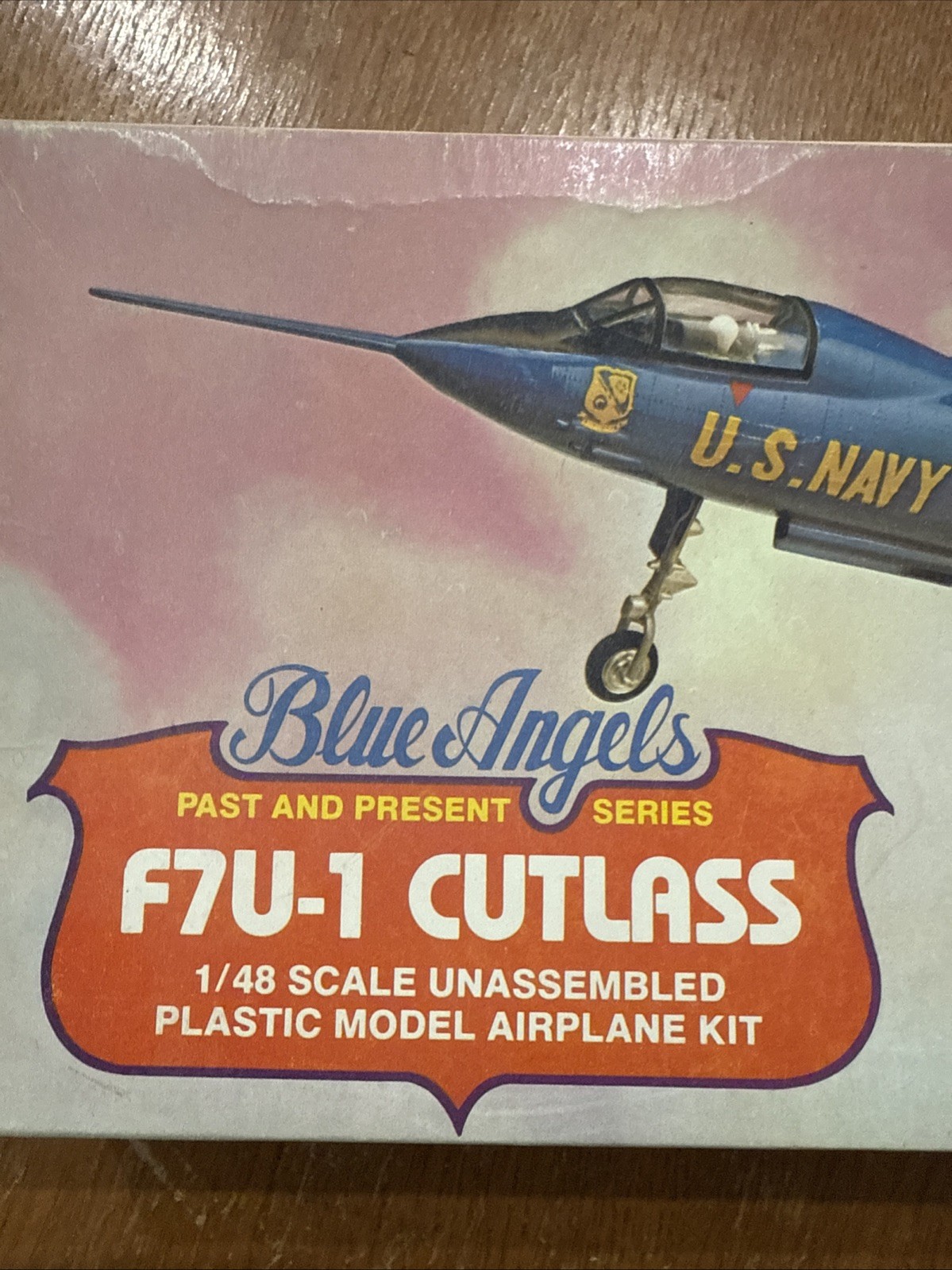 Blue Angels F7U-1 Cutlass Navy Fighter Jet Lindberg Model 1982 Made n USA 2331