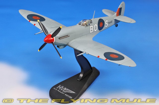 Hobby Master 1:48 Spitfire Mk IX RAAF No.451 Sqn MA466